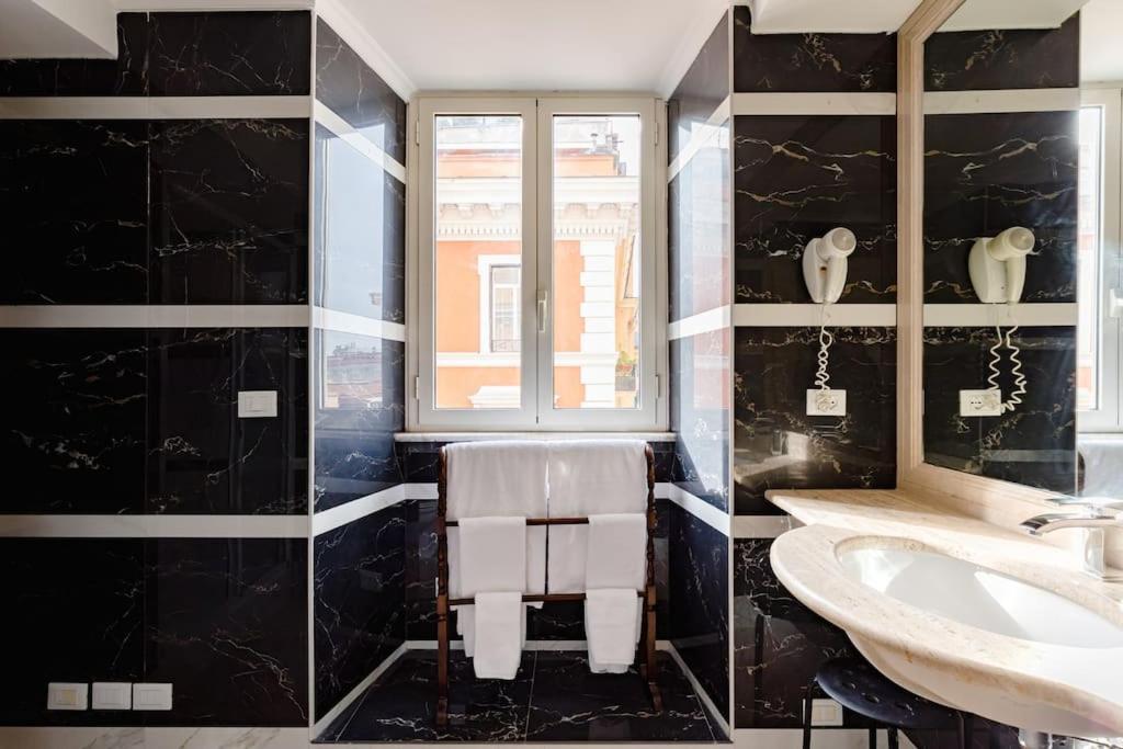 41 Nazionale Suite 41 ローマ エクステリア 写真