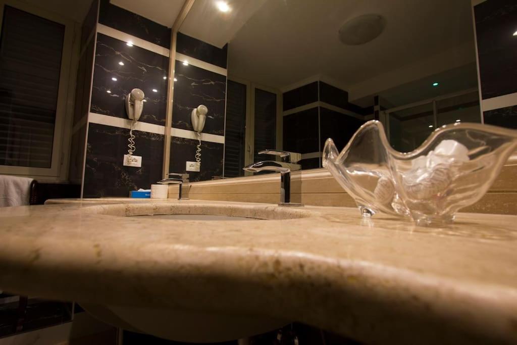 41 Nazionale Suite 41 ローマ エクステリア 写真