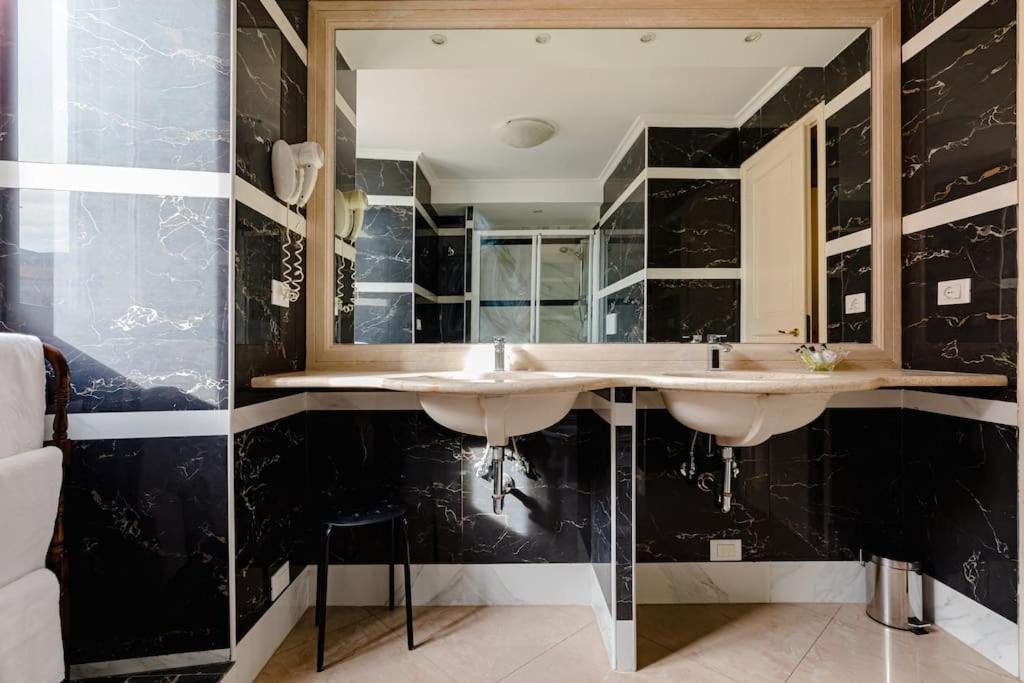 41 Nazionale Suite 41 ローマ エクステリア 写真